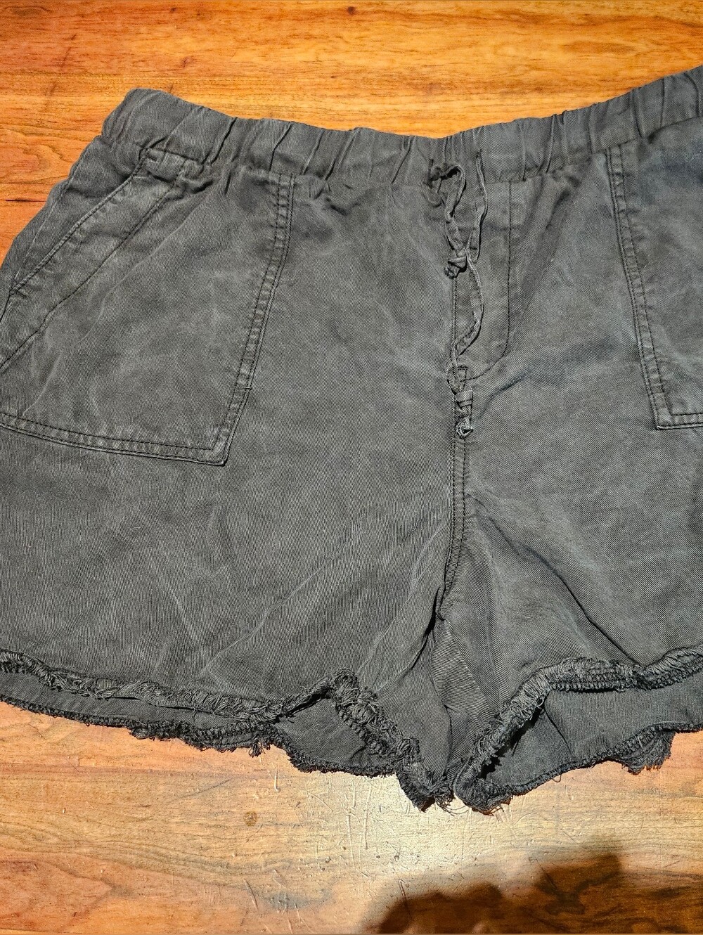 Devoted Frayed-Edge Shorts — Women's XL